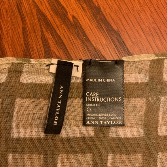 Ann Taylor Oversized Tan, Taupe, and Off White Dress Scarf - Picture 3 of 8